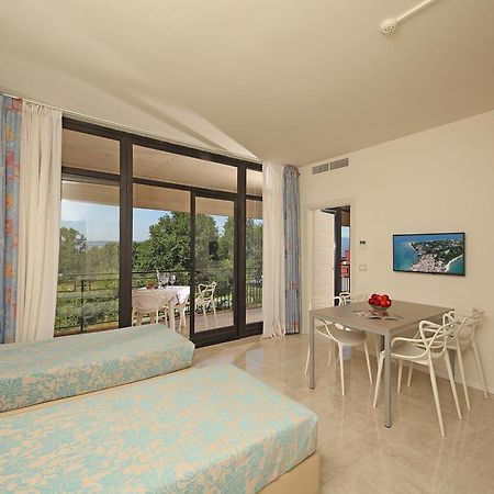 Hotel Holiday Sirmione Exterior foto