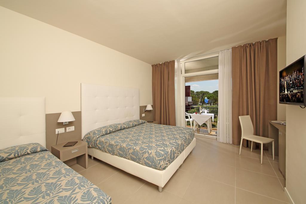 Hotel Holiday Sirmione Exterior foto